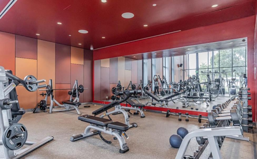 Htx Dtown Apt I Sleeps 7 Wi-Fi Parking Free Gym Хюстън Екстериор снимка